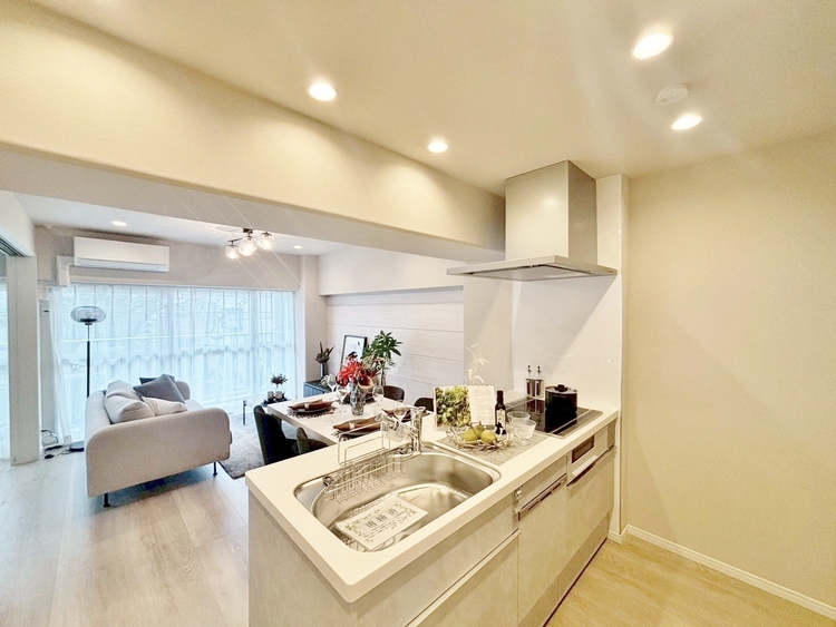 居間 過ごす時間が、たくさんの思い出として紡がれていく場所。