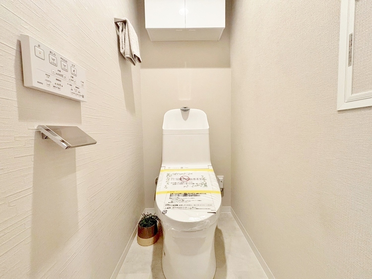 トイレ 暮らしの中のさりげないひとときの快適さにも、こだわりを、持って設備を配しております。