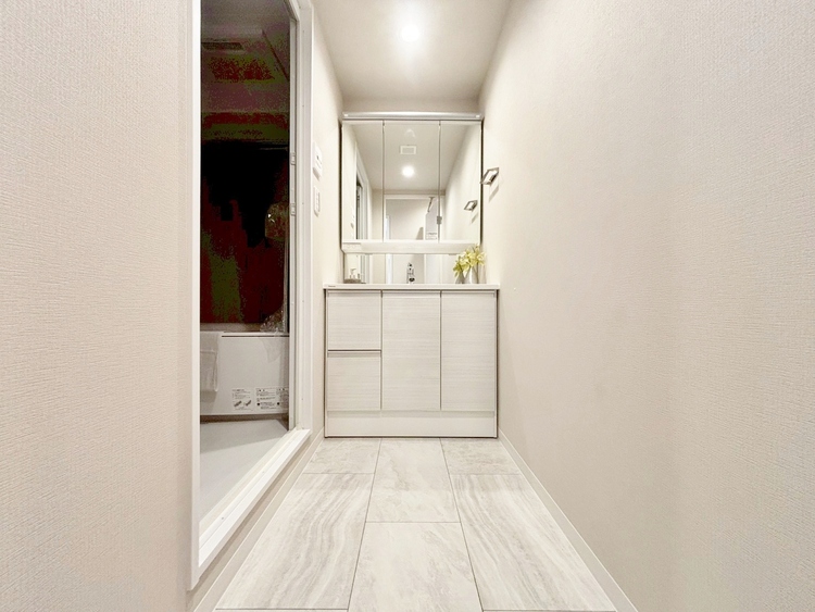 洗面 清潔感と心地よさを重視した、上質感漂うパウダールーム。