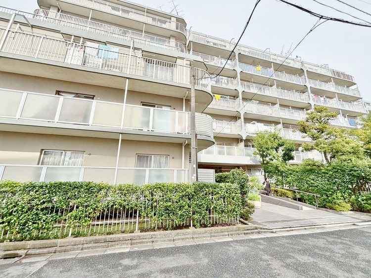 外観 資料には掲載していない情報が、現地にはたくさんあります。是非一度、現地をご確認ください。