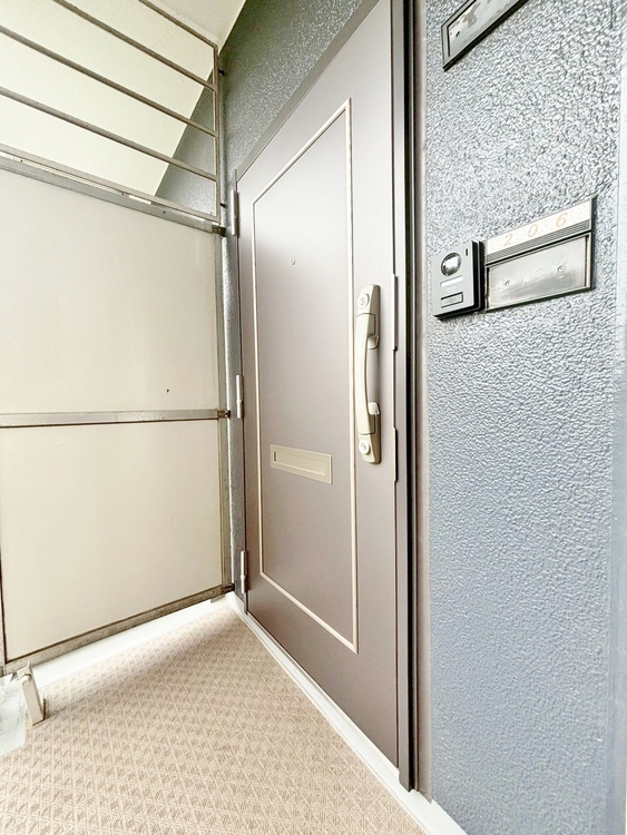 玄関 玄関を開ければ、そこは安らぎのご自宅。