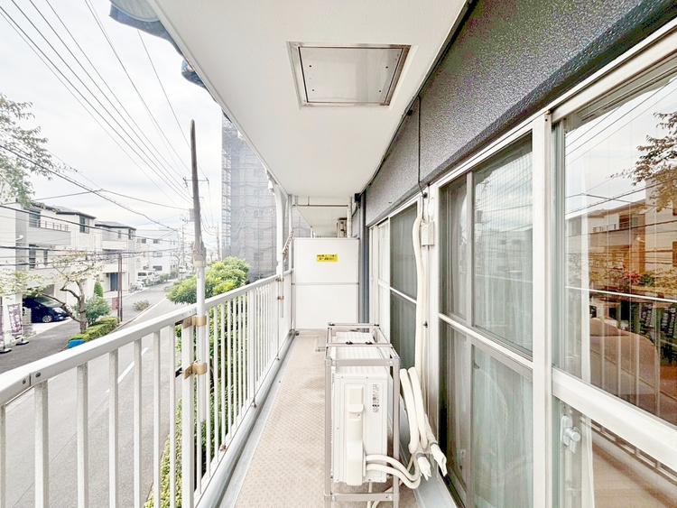 バルコニー 暮らしの中で、光と風を演出してくれるバルコニー。