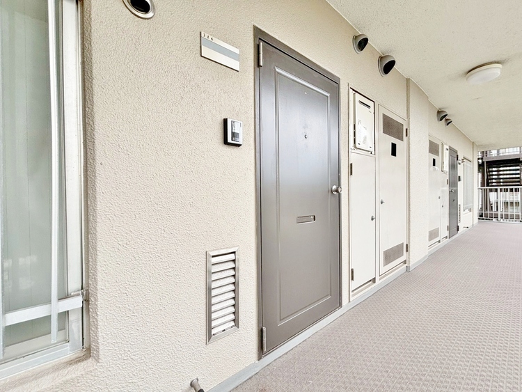 玄関 玄関を開ければ、そこは安らぎのご自宅。