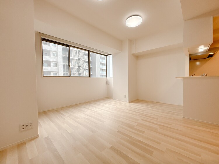 居間 飾り過ぎないシンプルな内装と偏り過ぎないデザインで統一しました。