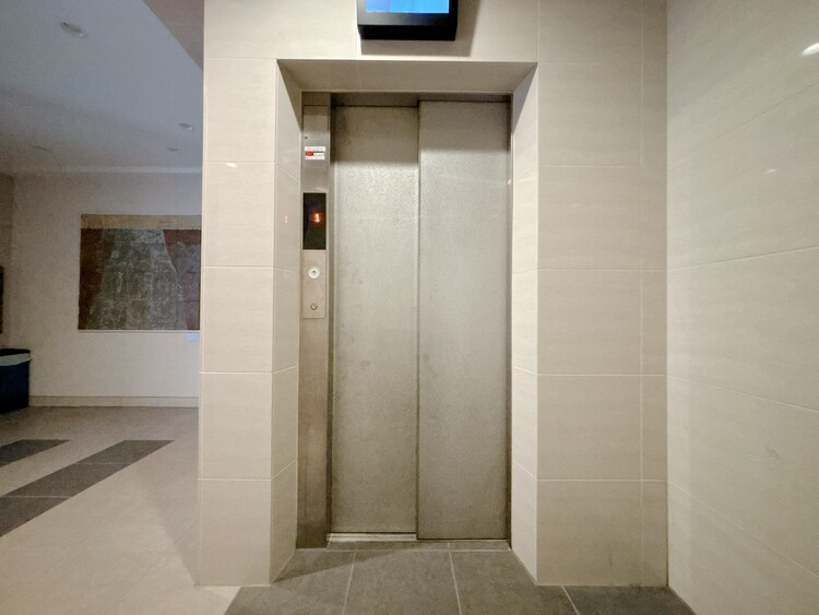 設備 エレベーターの管理も、きちんと行き届いてます。