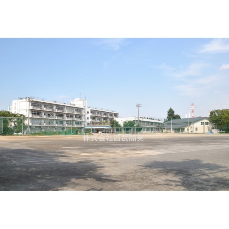 周辺 新座市立第三中学校(約1700m)