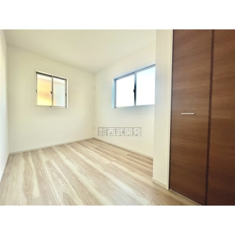 内装 ２階洋室４.6帖