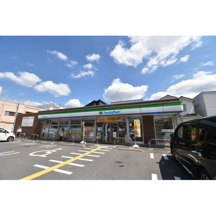 周辺 ファミリーマート川越砂新田四丁目店(約990m)
