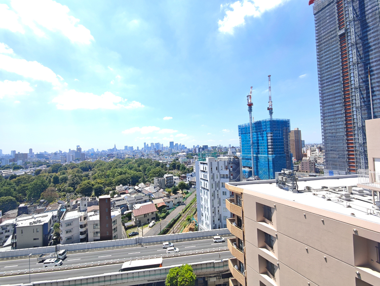 その他 眺望や窓からの景色が良いと、家で過ごす時間も快適です。