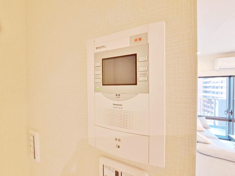 その他 誰が来てもわかる様にモニター付きインターホンを設置。