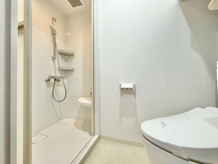 その他 十分な広さの脱衣所。