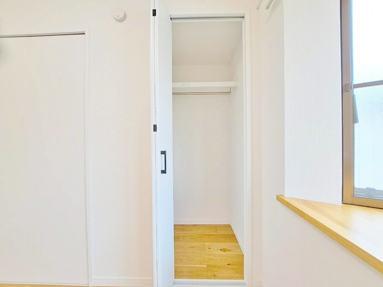 その他 収納スペースが付いていて、お部屋を広く使っていただけます。