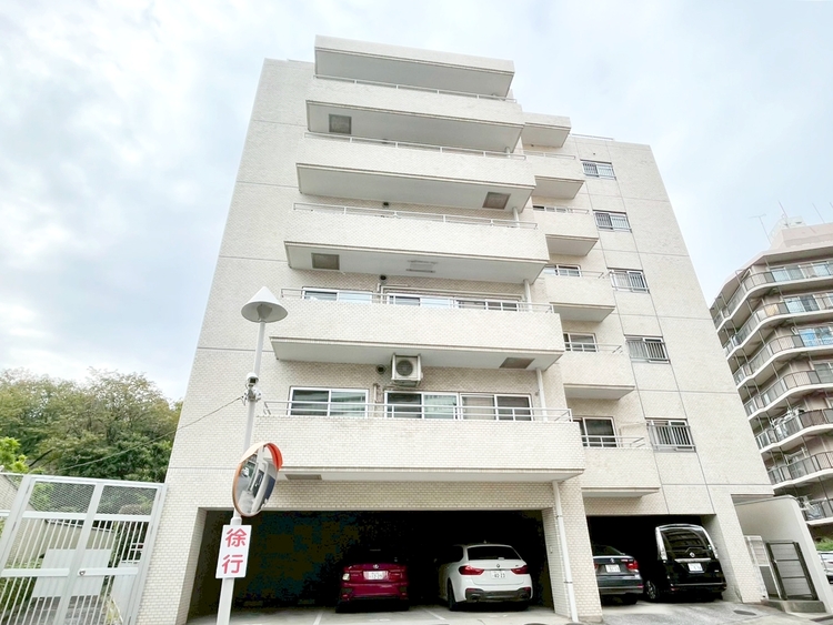 その他 飽きのこないシンプルモダンな外観です。