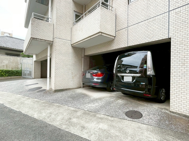 その他 駐車スペースが嬉しいですね。※空き状況は都度ご確認下さい。