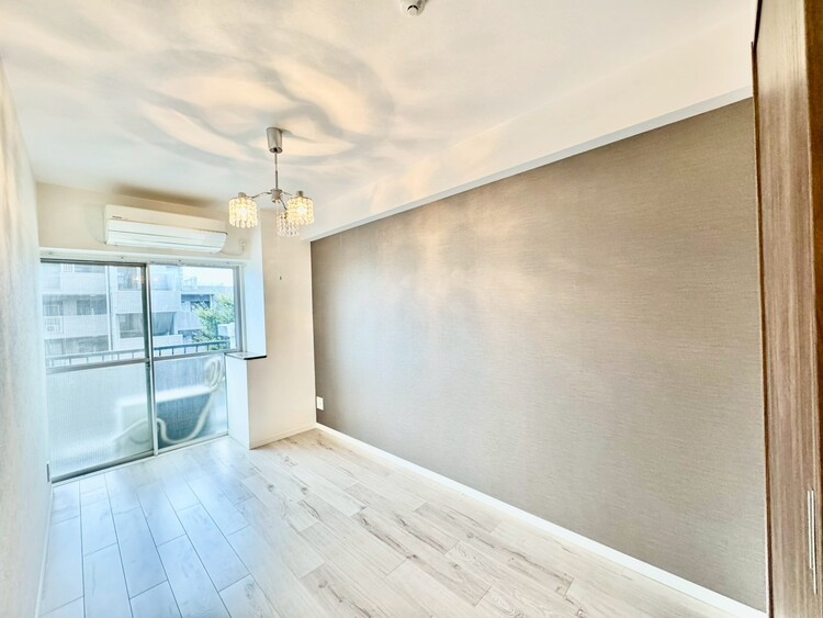 その他 清かで艶やかな時間をもたらしてくれる室内です。