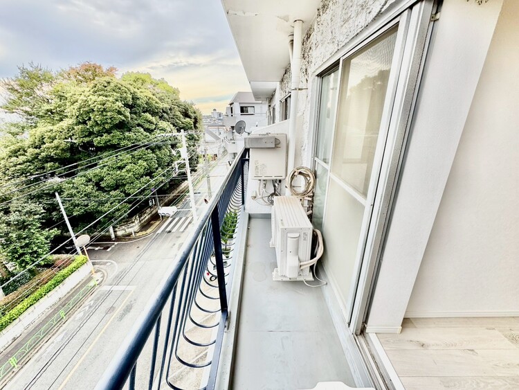 その他 朝の澄んだ空気や、夕方に吹く清々しい風を感じられるバルコニー。