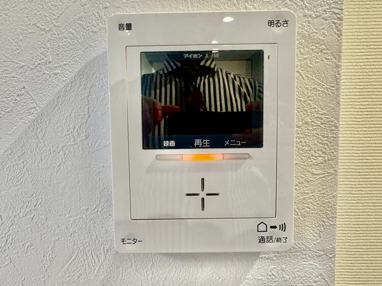 その他 誰が来てもわかる様にモニター付きインターホンを設置。