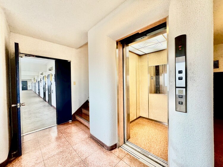 その他 エレベーター完備のため荷物が多くなっても安心。