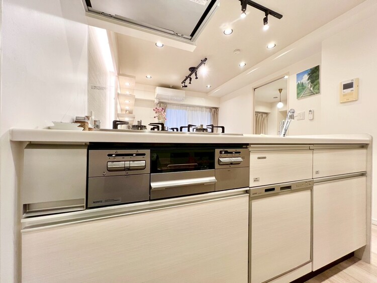 その他 開放感のあるキッチンスペース。調理をしながら、会話も弾みそうですね。