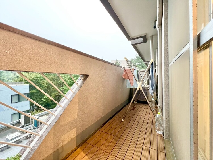 その他 朝の澄んだ空気や、夕方に吹く清々しい風を感じられるバルコニー。