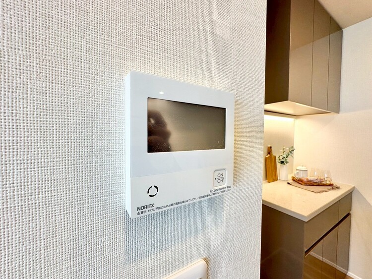 その他 見やすい画面で操作しやすい給湯パネル。