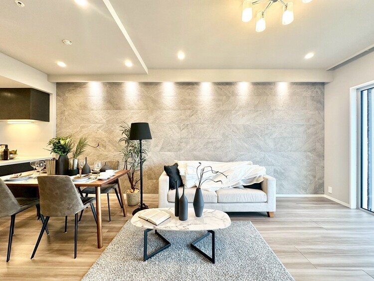 居間 シンプルな内装と偏り過ぎないデザインで統一しました。