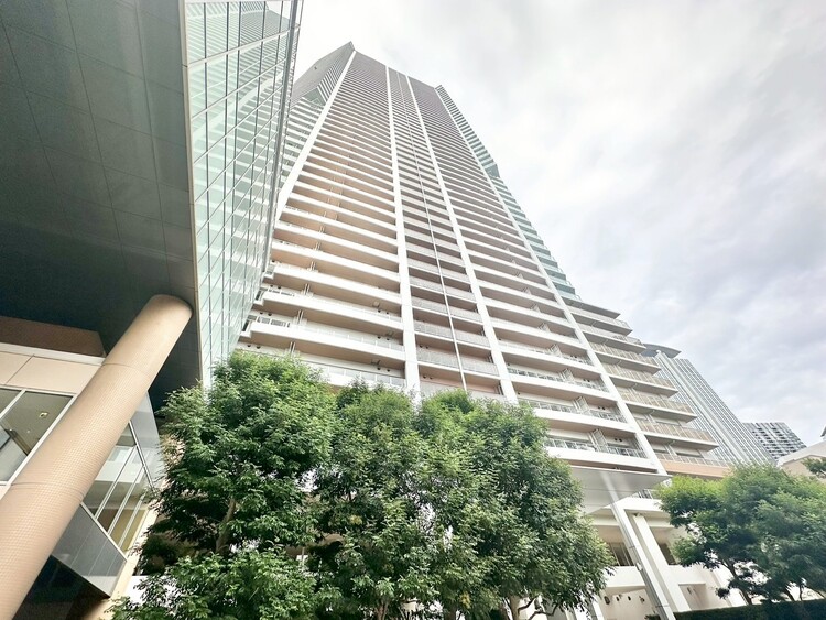 外観 飽きのこないシンプルモダンな外観です。