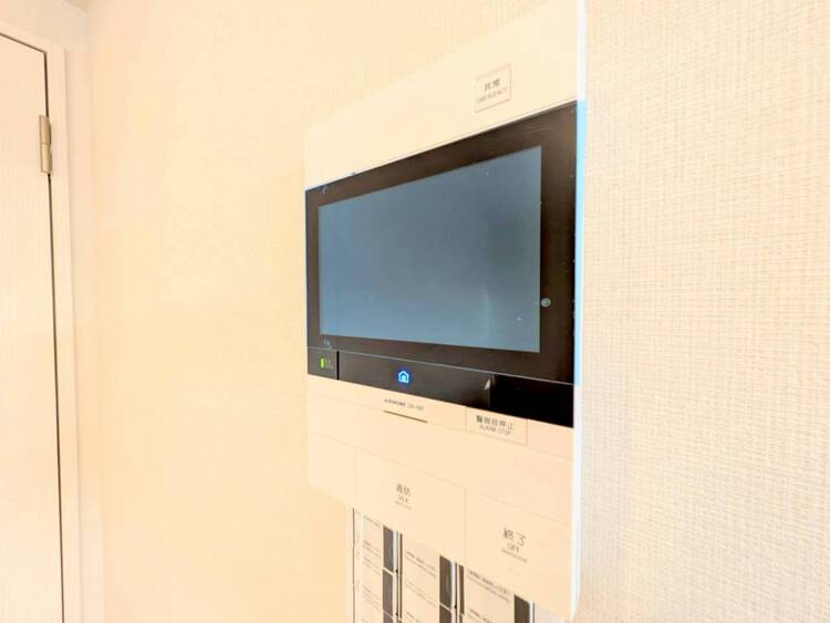 その他 誰が来てもわかる様にモニター付きインターホンを設置。