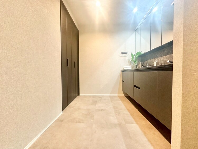 洗面 十分な広さの脱衣所。