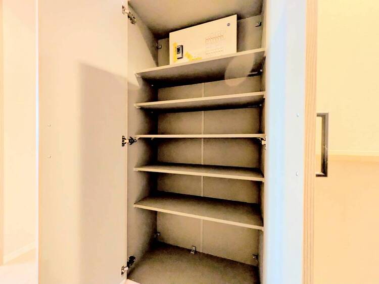 その他 収納スペースが付いていて、お部屋を広く使っていただけます。