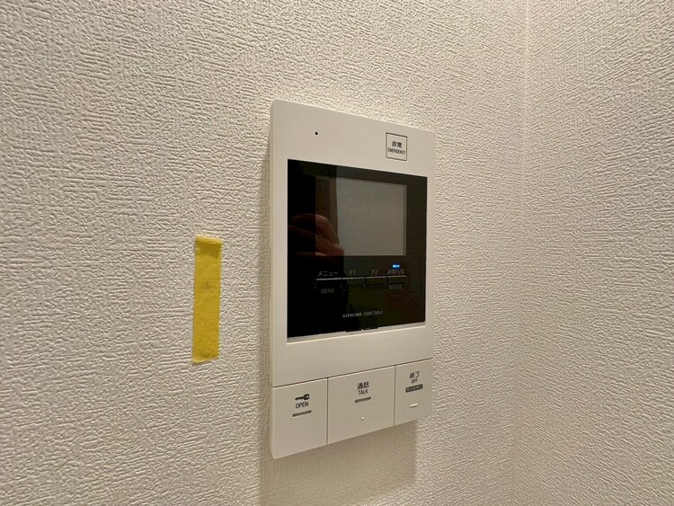 その他 誰が来てもわかる様にモニター付きインターホンを設置。