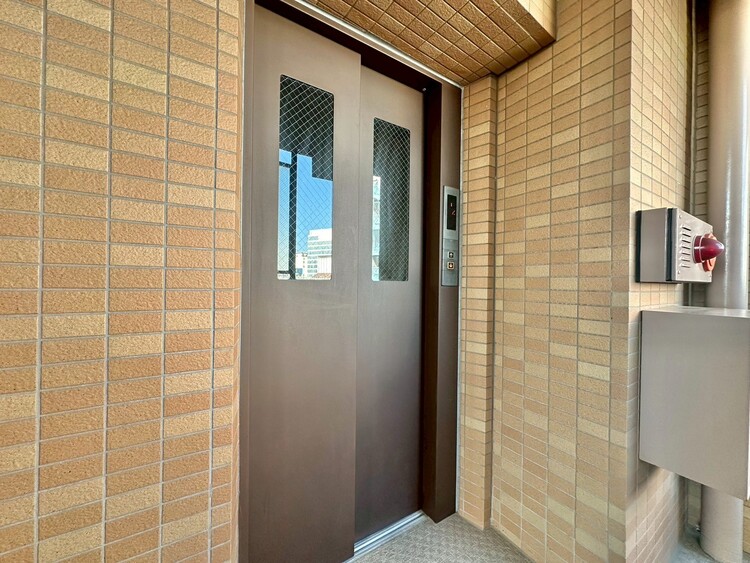 その他 エレベーター完備のため荷物が多くなっても安心。