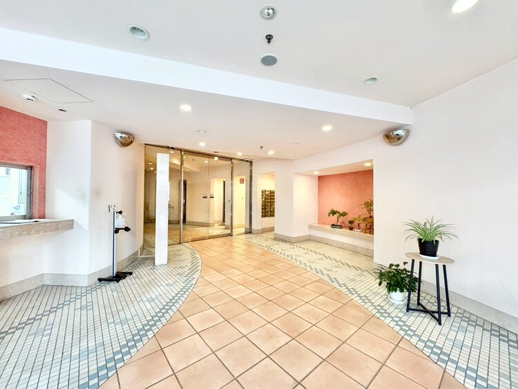 その他 館内は静寂な中が保たれており、管理が行き届いている印象を受けました。