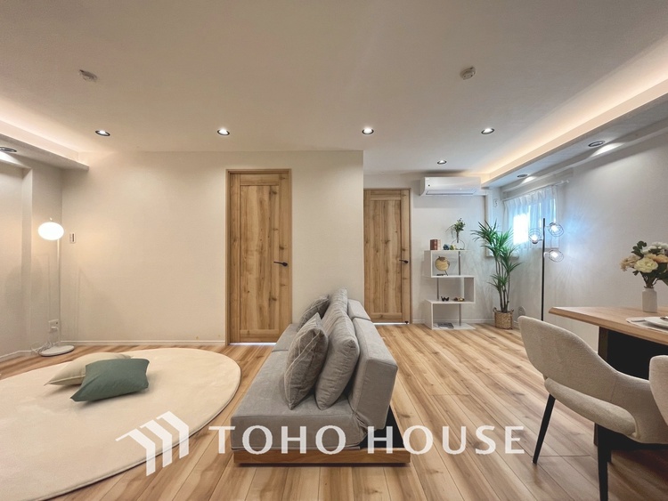 内装 【LIVING】◆眩い◆光が燦々と入り、家族の笑顔を照らす。「いつまでも続いて」と願う夢のような毎日がここにある。