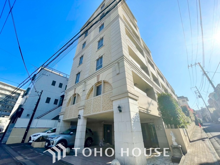 外観 【APPEARANCE】◆陽光◆が差し込む。この開放的な空間に家族の笑顔が集う。家族が一緒に過ごす空間は明るく、そして居心地よく。