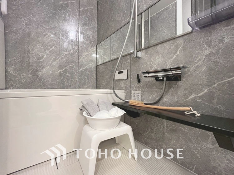 風呂 【BATHROOM】◆プライベートな空間◆simpleだからrelaxできるんです。こころもからだもキレイさっぱり。