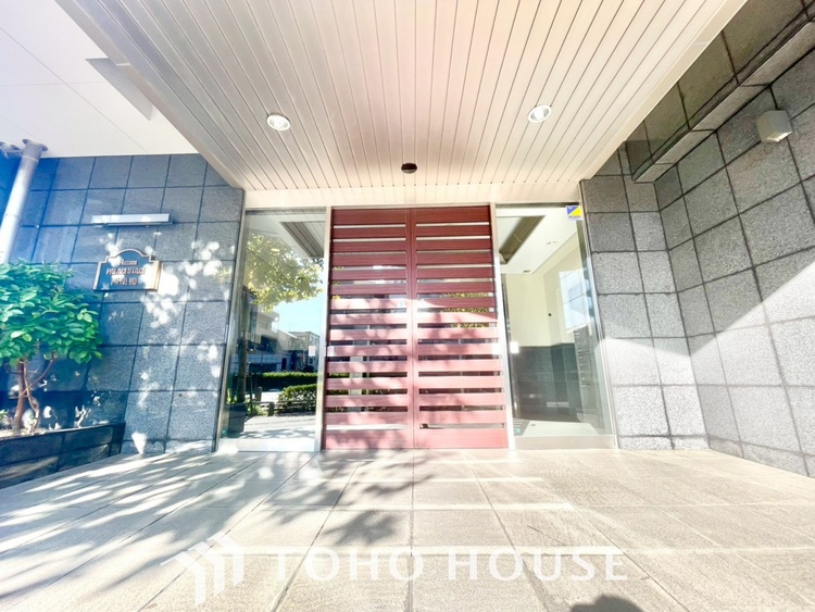 外観 【APPEARANCE】◆陽光◆が差し込む。この開放的な空間に家族の笑顔が集う。家族が一緒に過ごす空間は明るく、そして居心地よく。