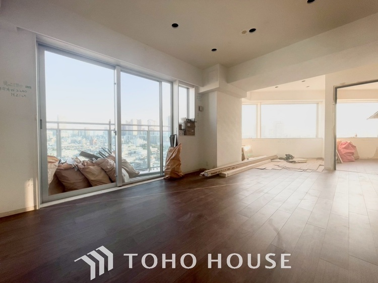 内装 【ENTRANCE】◆安心◆して歩ける。安心して家族の帰りを待てる。そんな安心を感じさせる住環境。