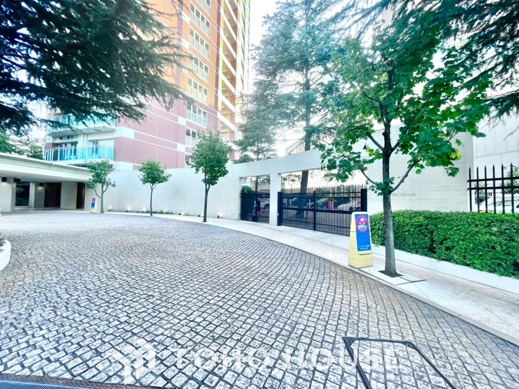 外観 【APPEARANCE】◆眩い◆光が燦々と入り、家族の笑顔を照らす。「いつまでも続いて」と願う夢のような毎日がここにある。