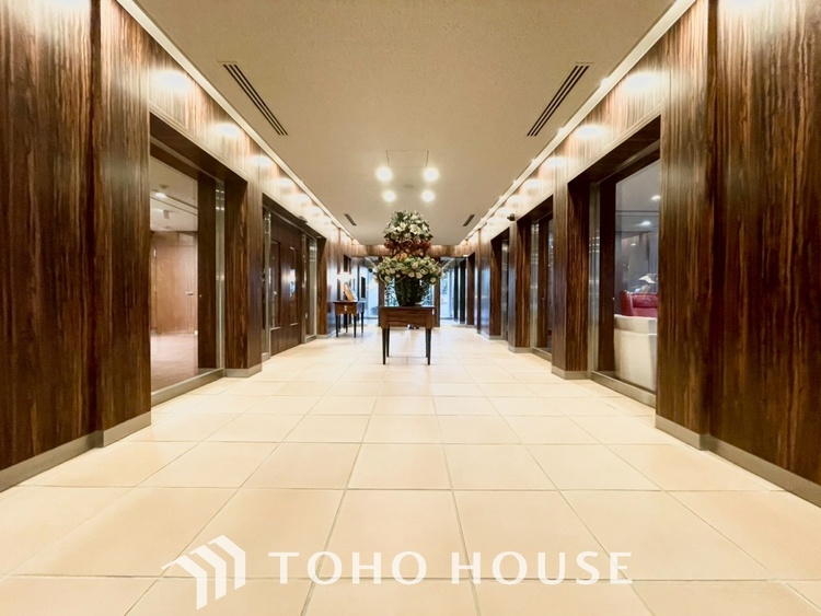 その他 【ENTRANCE】◆そびえ立つ◆我が家のシンボル。遠くの空が赤く染まる夕べが待ち遠しい。