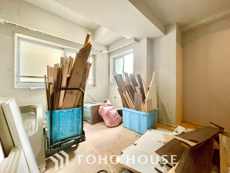 内装 現在改装中◆属毛離裏◆子は父を手本とし、母に愛育されて成長する。家族の深い繋がり。いつまでも大切にしたい。