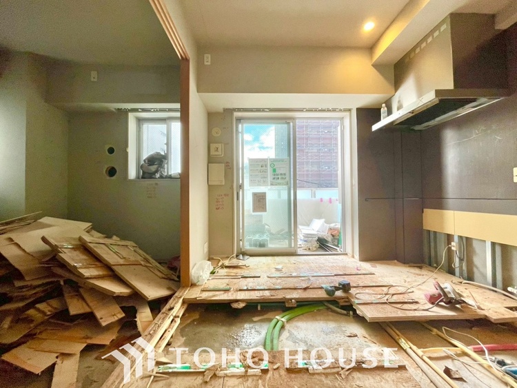 内装 現在改装中◆扉を◆開くとこの景色。家族の”おかえり”の声が聞こえてきそう。