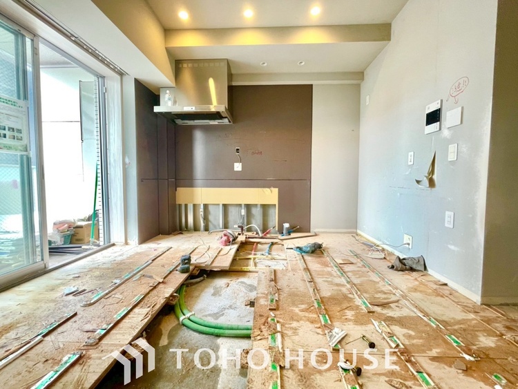 キッチン 現在改装中◆家族のおはよう◆の声を笑顔で迎えてあげられるシステムキッチン。朝ごはんが楽しみでちょっと早起きしたくなるんです。