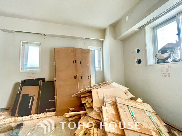 キッチン 現在改装中◆ワクワク◆開放的で機能性も高いシステムキッチン。お子様は毎日のご飯にワクワク！