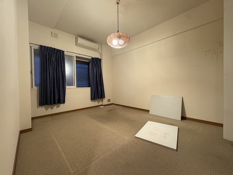 内装 現在改装中◆属毛離裏◆子は父を手本とし、母に愛育されて成長する。家族の深い繋がり。いつまでも大切にしたい。