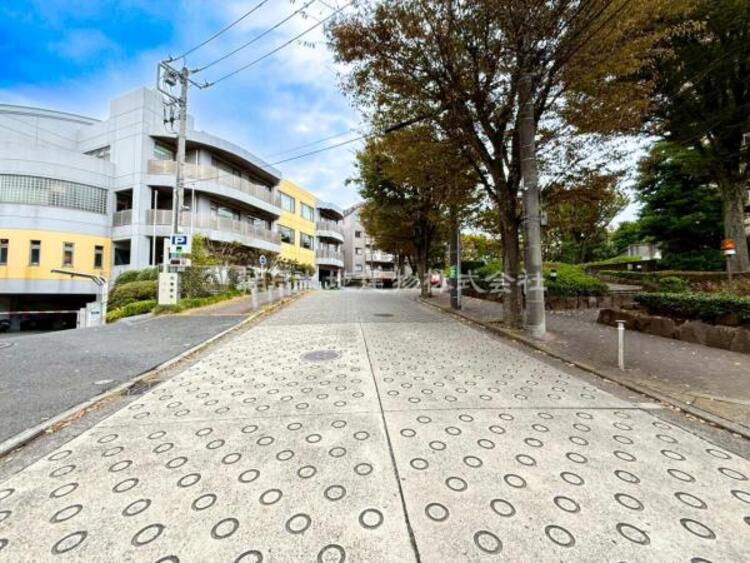 外観 【外観】周辺環境とのコラボレーションにより明るく開放的な空間！落ち着いたお洒落な外観で機能的な生活！