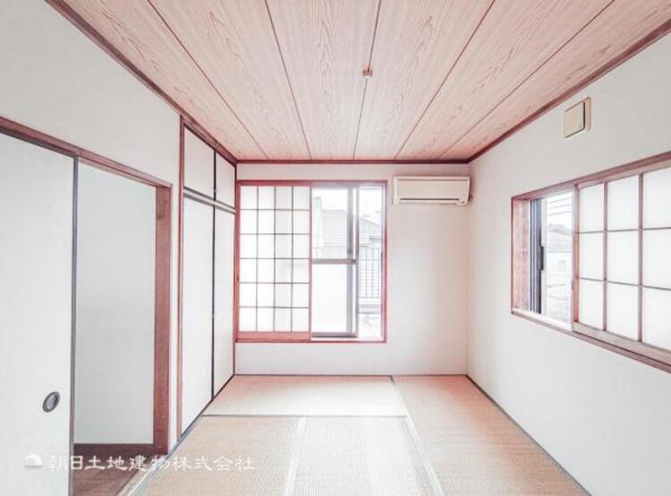 内装 居室はひとり時間を過ごせる安らげるお部屋として活用できます！収納スペースあり！荷物が多くても十分！！ベッドや勉強机、テレビなどを置きたい場合におすすめ！！過ごす時間が長くてもゆったり過ごせそうですね！