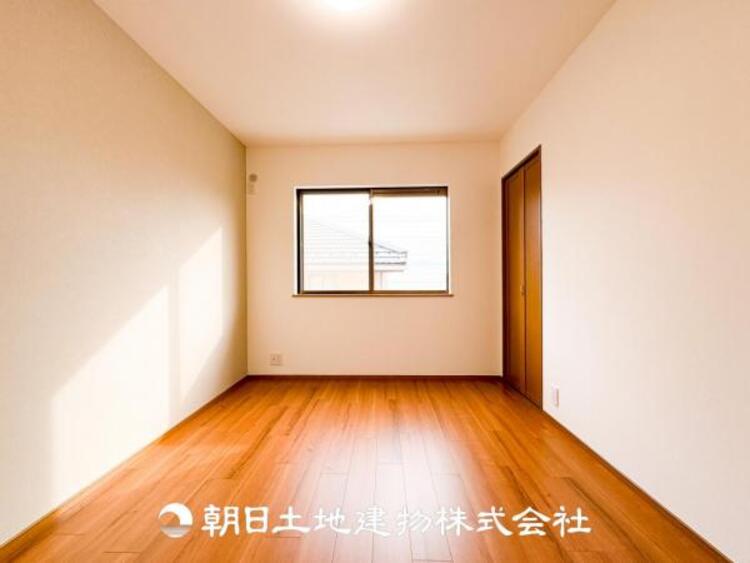 内装 趣味・感性で個性的に飾って頂けるようシンプルに仕上げてあります。