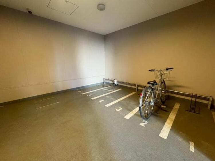 その他 駐輪場ございます。空き情報等、詳細は随時ご確認お願いします