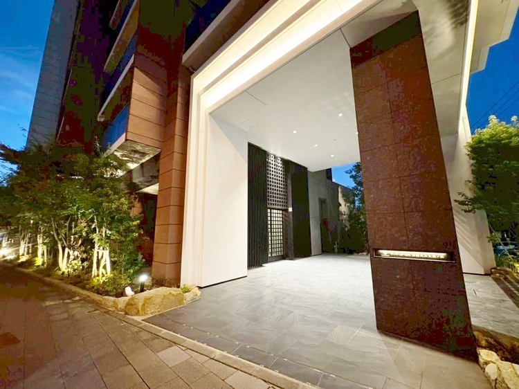 エントランス 外と内をつなぐエントランスは、まさに顔となる場所。